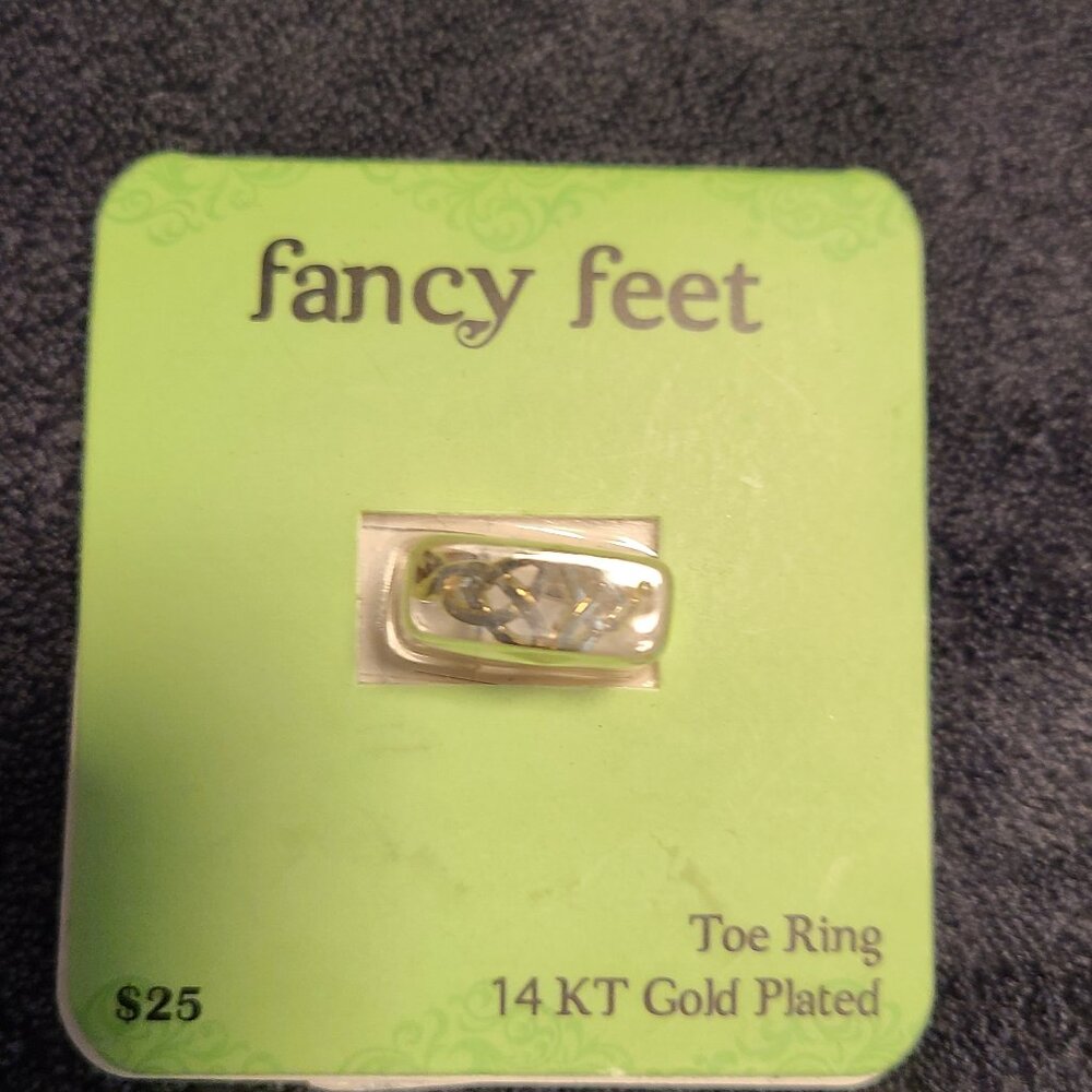 Bundle the Lady Napier Clover Brooch Pin with the 14kt Gold Plated Toe Ring.